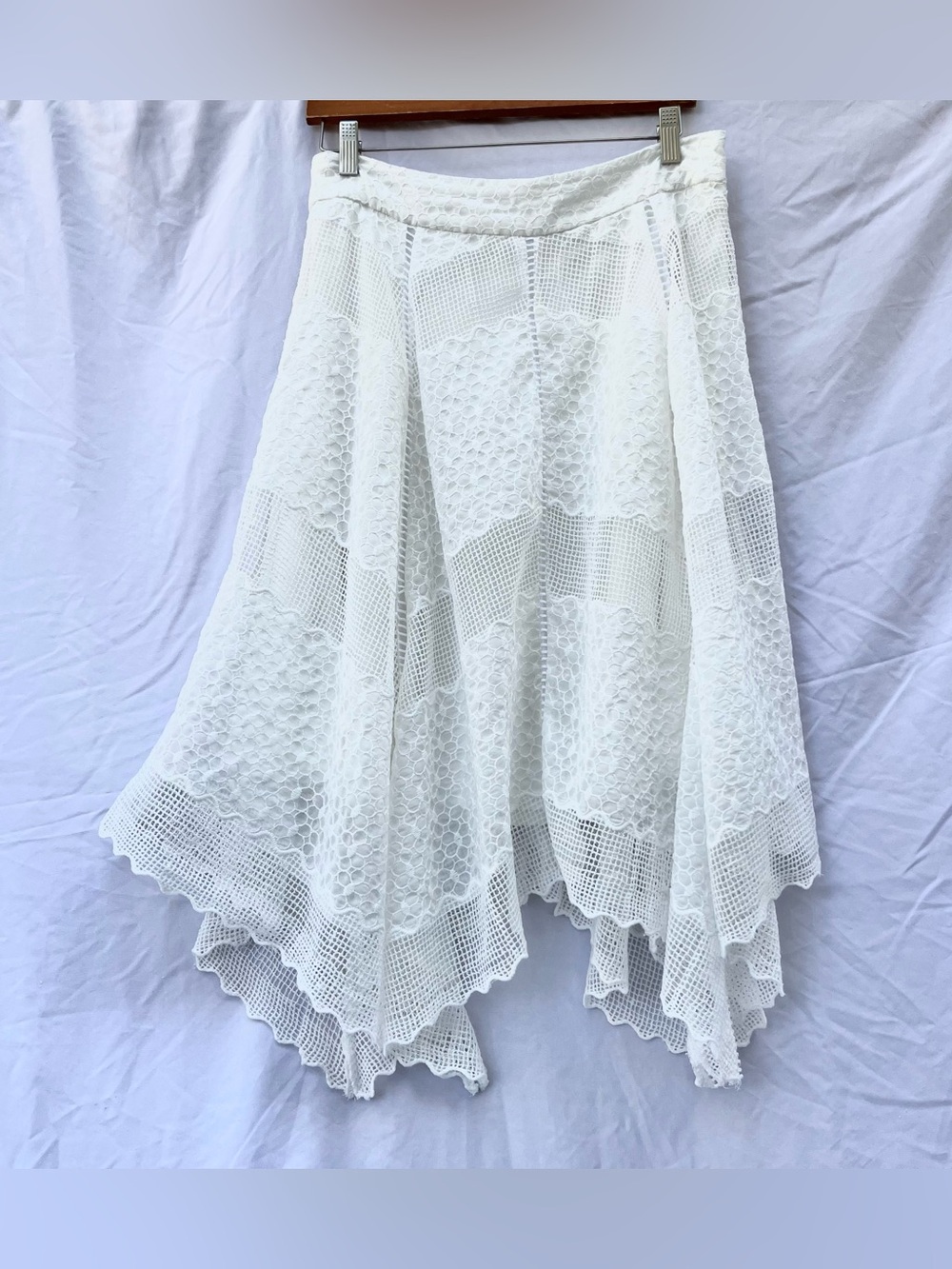 VINTAGE | MID-RISE LACE CROCHET ASYMMETRICAL MIDI SKIRT IN WHITE SIZE LARGE - Picture 2 of 7
